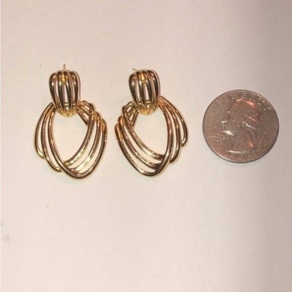 Vintage Signed MONET Gold Tone Door Knocker Dangle Open Ribs Pierced Earrings - Picture 2 of 5